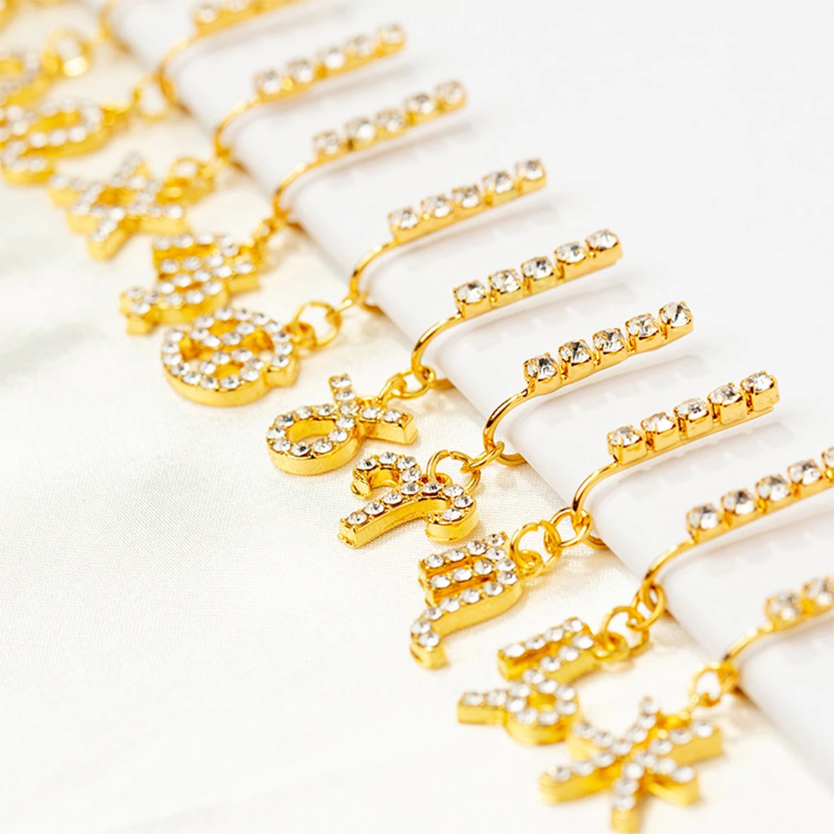 ジルコニアメタルイヤークリップ,12個,2パック,偽のノーズ - Body Jewelry Nose Ring のレビューと価格