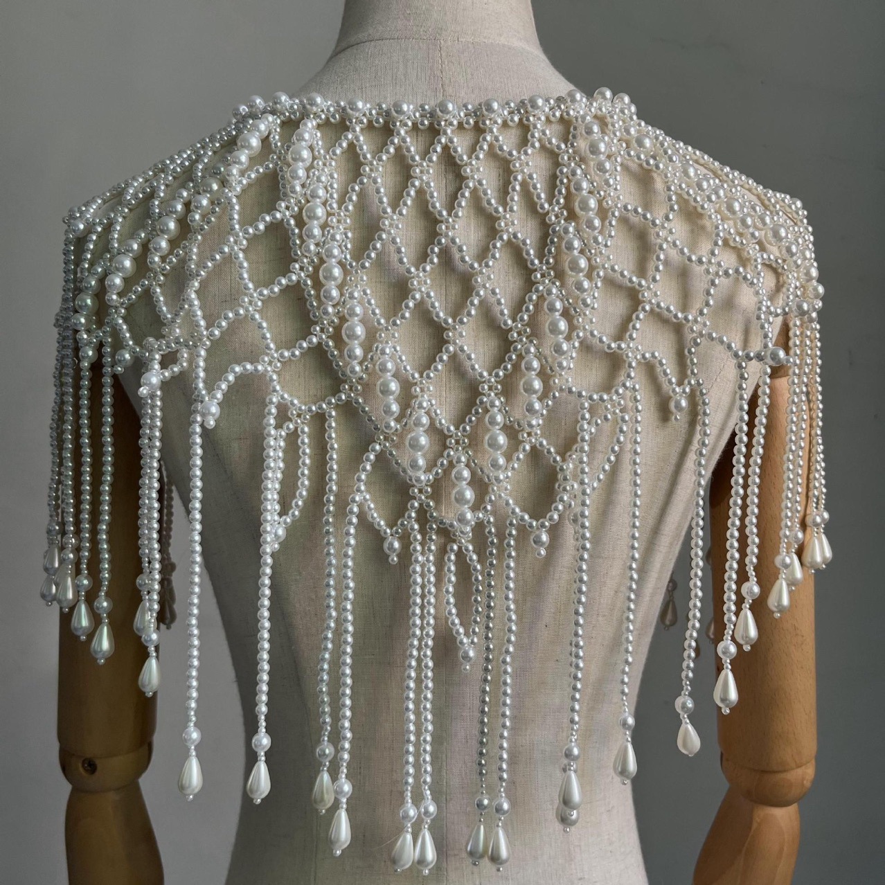 手作りパールレイヤードボディチェーン、フリンジタッセル付きビ - Body Jewelry Vest のレビューと価格
