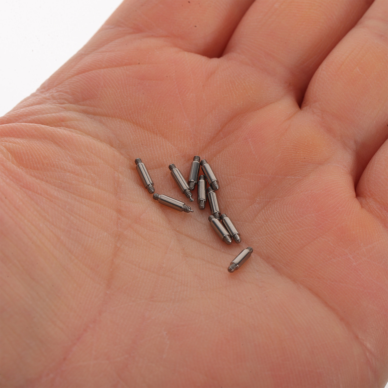 10個入り チタン製イヤーブリッジピアスバー 14G スレッ - Body Jewelry For Sensitive Skin のレビューと価格