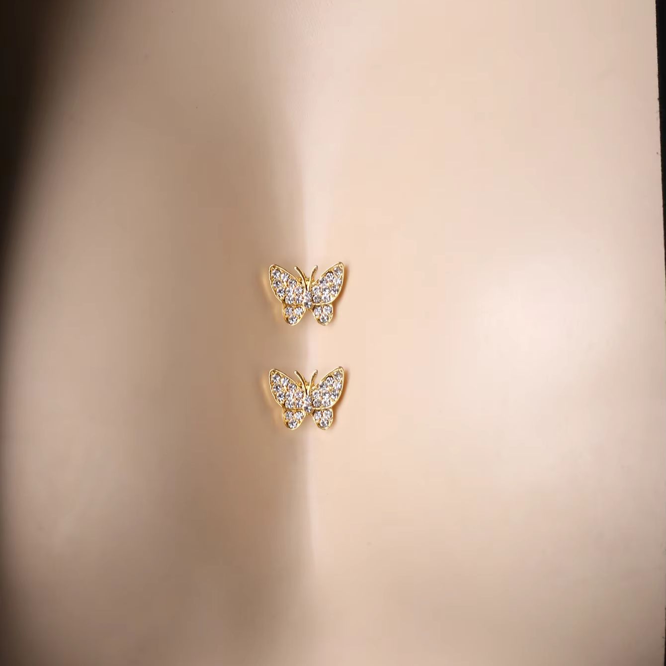 ラインストーン蝶ボディジュエリー女性用ゴールドシルバー胸宝石 - Body Jewelry Stickers のレビューと価格